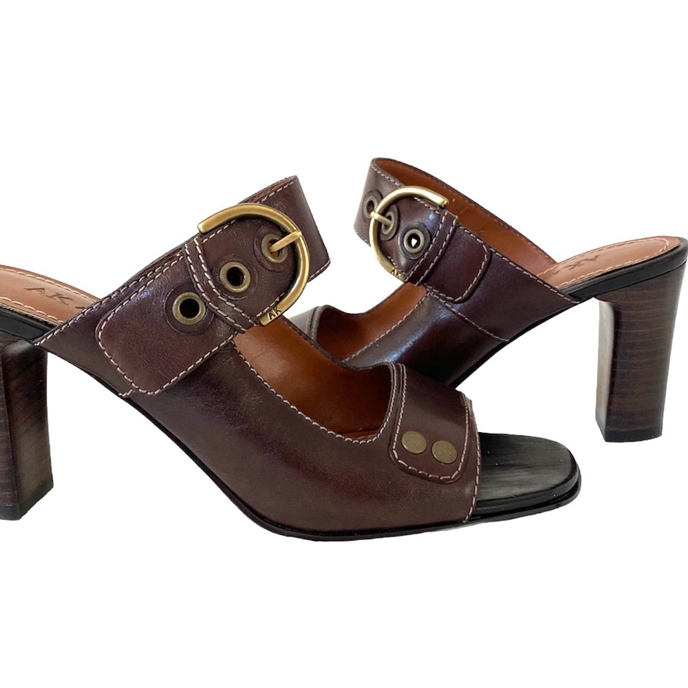 ANNE KLEIN Chocolate Brown Buckle Leather Sandals